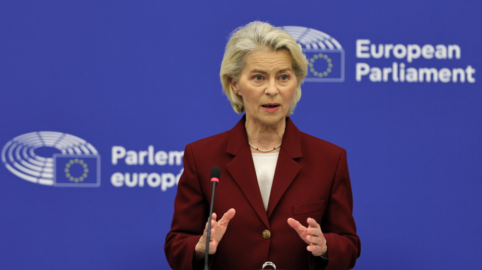  Von der Leyen, 'domani altri 3,3 miliardi per aiuti militari a Kiev' 