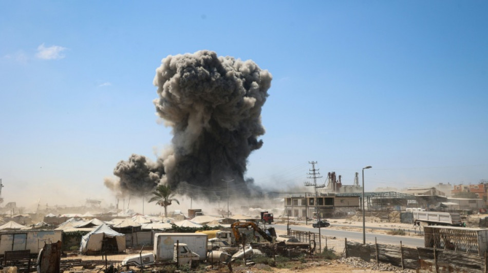  Rescatistas reportan tres muertos, incluido un ni&ntilde;o, en bombardeos israel&iacute;es en Gaza 