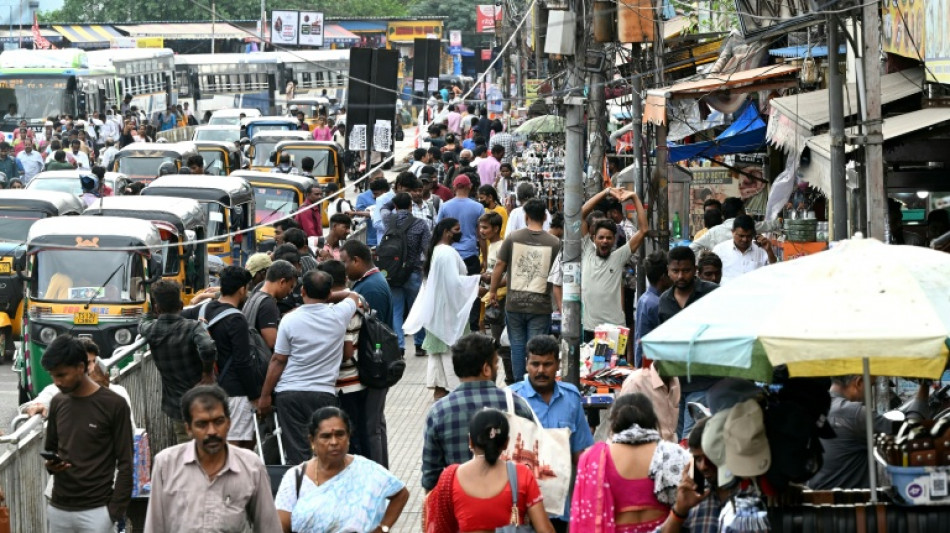  India's choked pavements fail pedestrians 