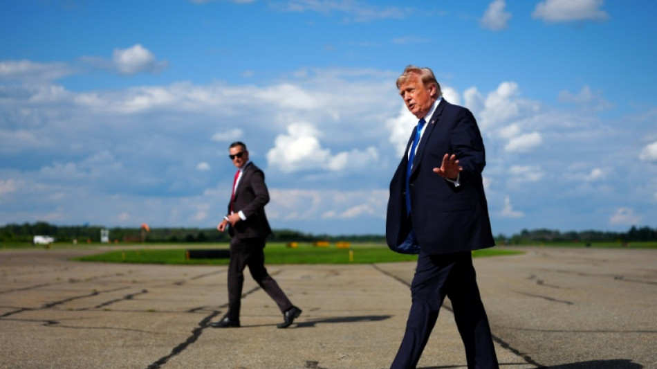  Trump says US, Israel to hold off on Iran strikes  