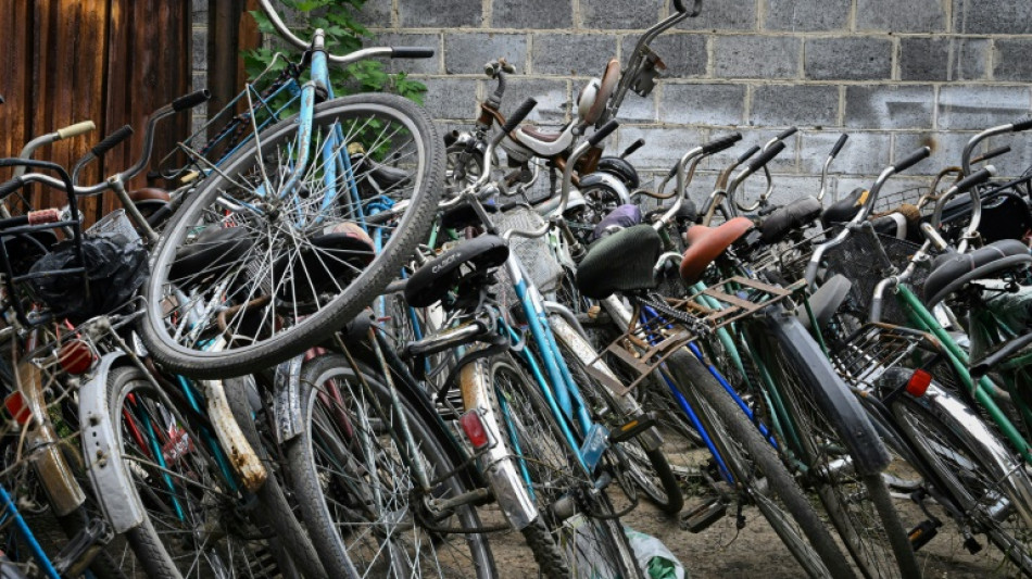 Ukraine: pr&egrave;s du front Sud, une garderie &agrave; v&eacute;los pour attendre le retour de la paix