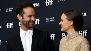 Natalie Portman se divorcia de coreógrafo francês Benjamin Millepied