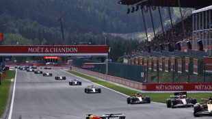 Verstappen ringt Piastri nieder und gewinnt den Belgien-Sprint