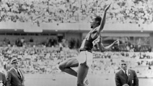 Vendida por USD 441.000 medalla del salto del siglo de Bob Beamon en los JO de México
