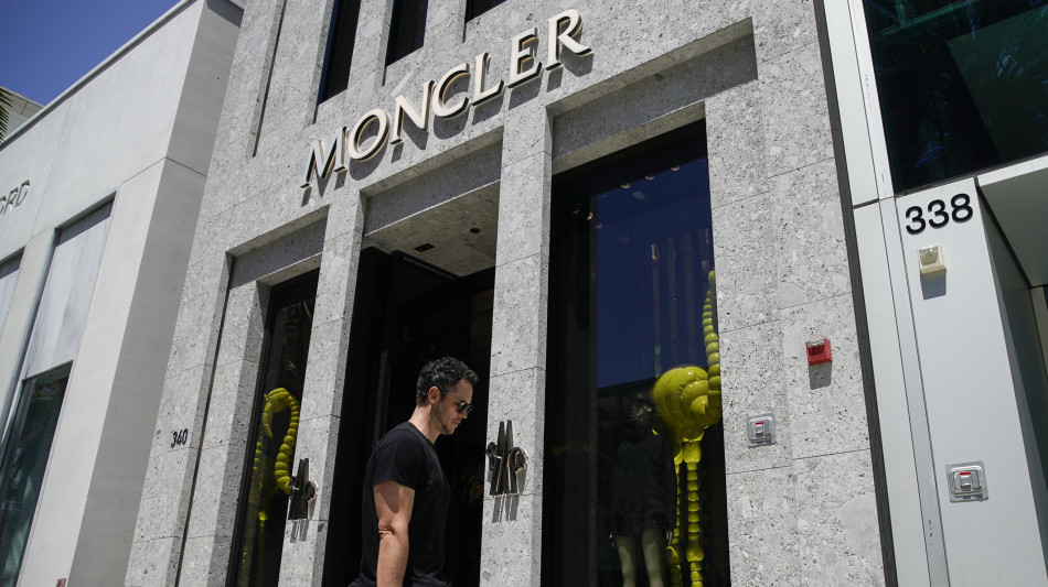  Moncler, i ricavi salgono a 1,9 miliardi nei nove mesi 