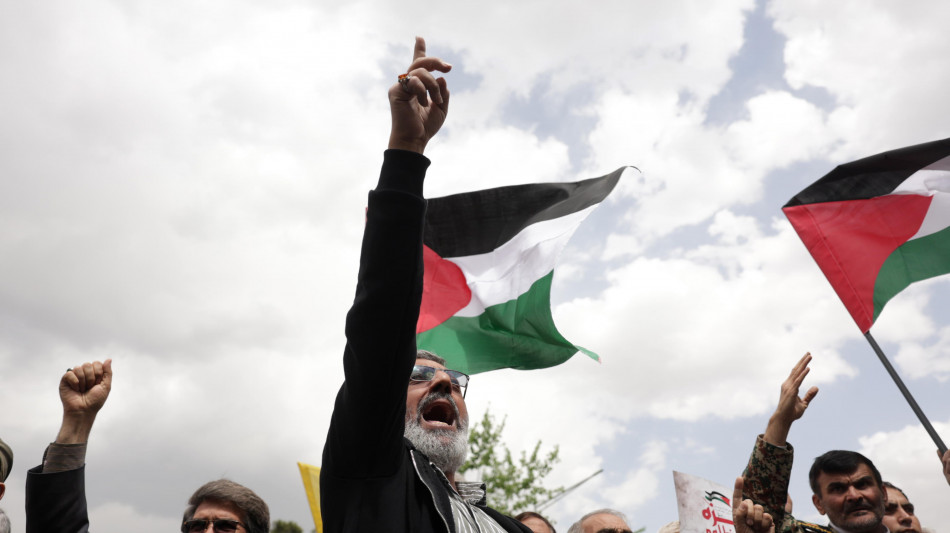 Iran, 'avvisati di possibile attacco di Israele da Paese amico'