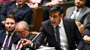 Congresso brit&acirc;nico aprova projeto de premi&ecirc; de enviar migrantes para Ruanda