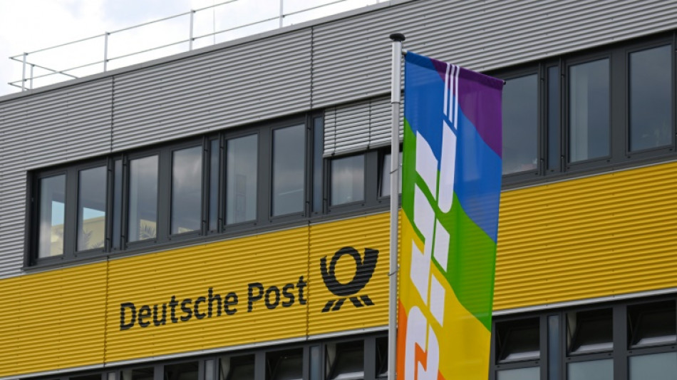 Tausende Post-Zusteller im Warnstreik - Briefe und Pakete versp&auml;tet