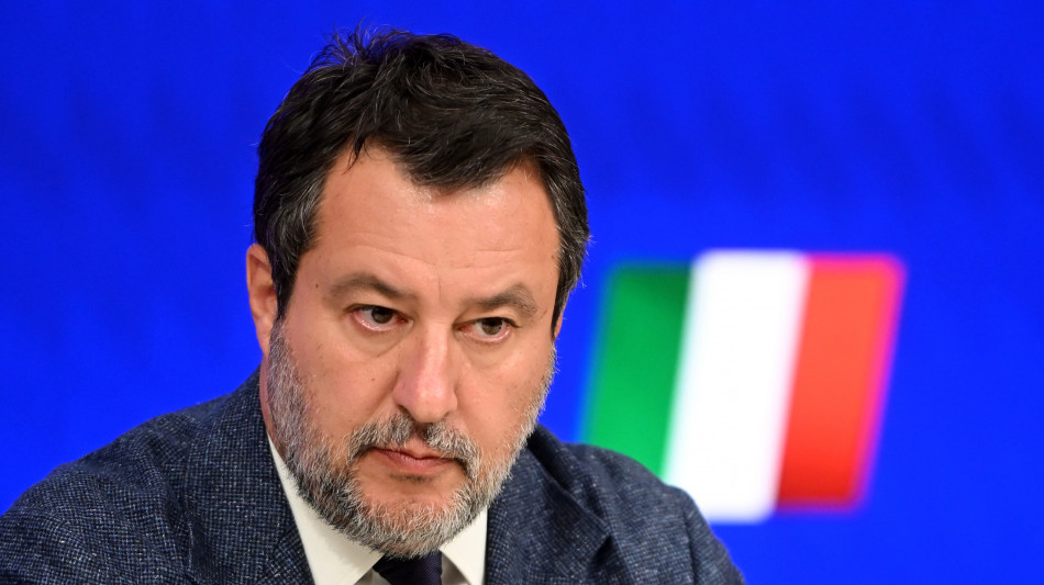  Salvini, 'resta al vaglio la possibilit&agrave; delle accise mobili' 