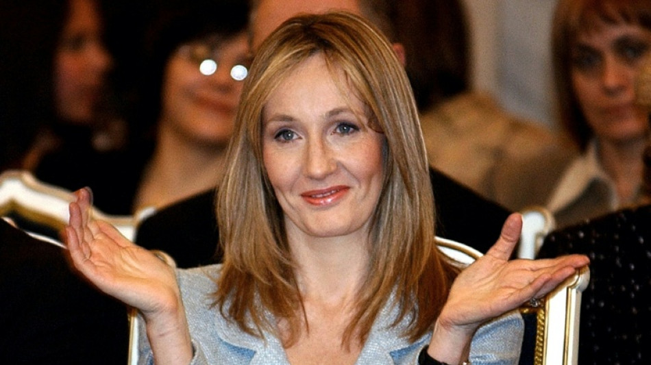  JK Rowling promete seguir expresando su oposici&oacute;n al "activismo trans" 