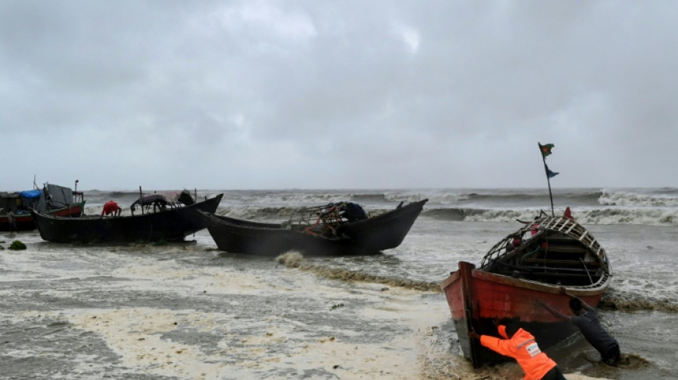 Sturmwarnung: Hunderttausende m&uuml;ssen Bangladeschs K&uuml;stenregionen verlassen
