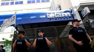Governo argentino suspende agência de notícias Télam e cerca suas sedes