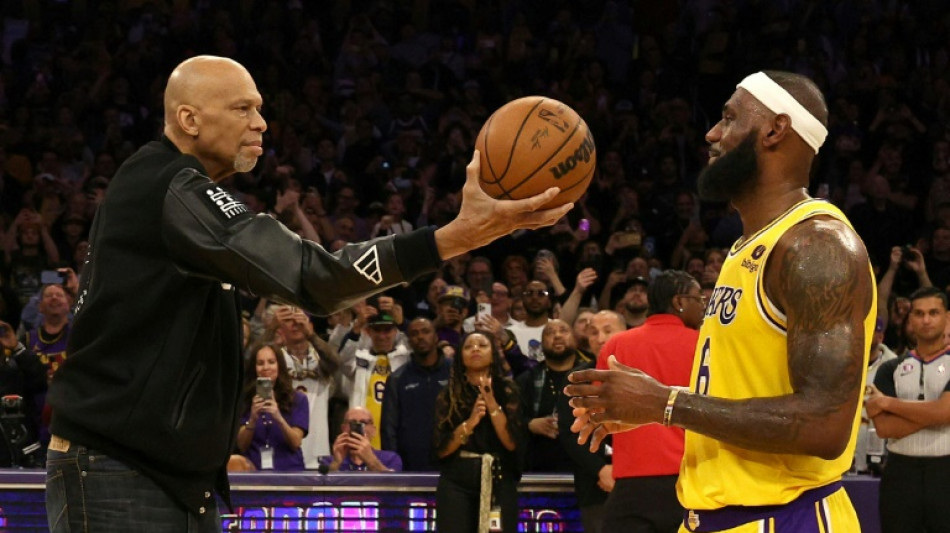 NBA: meilleur marqueur de l'histoire, James esp&egrave;re "r&eacute;aliser d'autres choses incroyables"