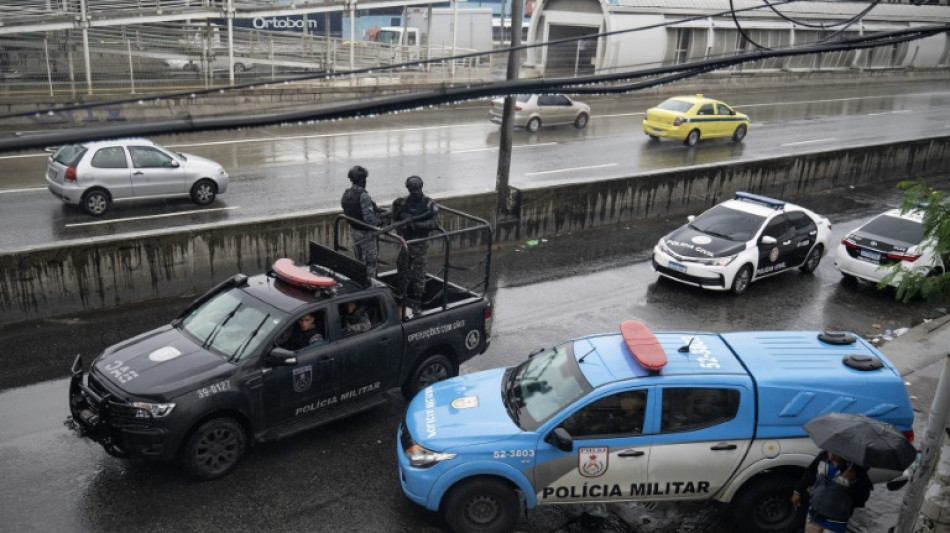 Despliegan mil polic&iacute;as en favelas de Rio contra el crimen organizado 