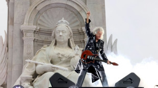 Stars und Emotionen bei Pop-Konzert am Buckingham-Palast zu Ehren der Queen