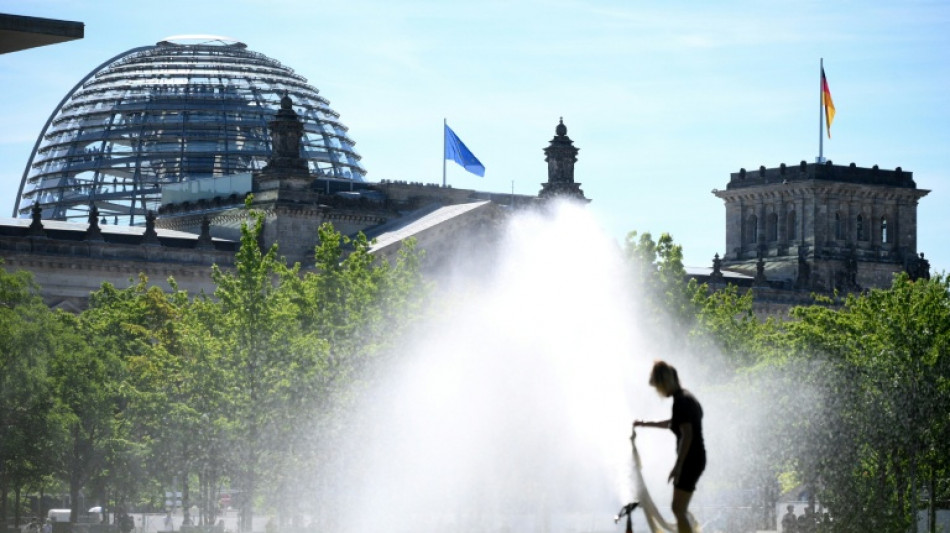  Events cancelled, records loom as heatwave reaches Germany 