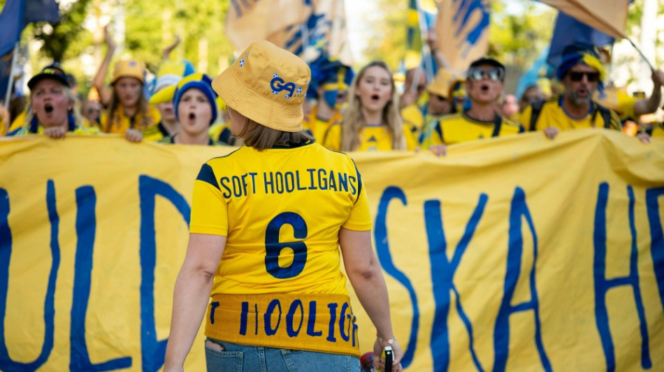 Schweden mit Unterstützung der "Soft Hooligans"