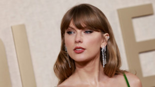 Taylor Swift busca récords en unos Grammy muy femeninos