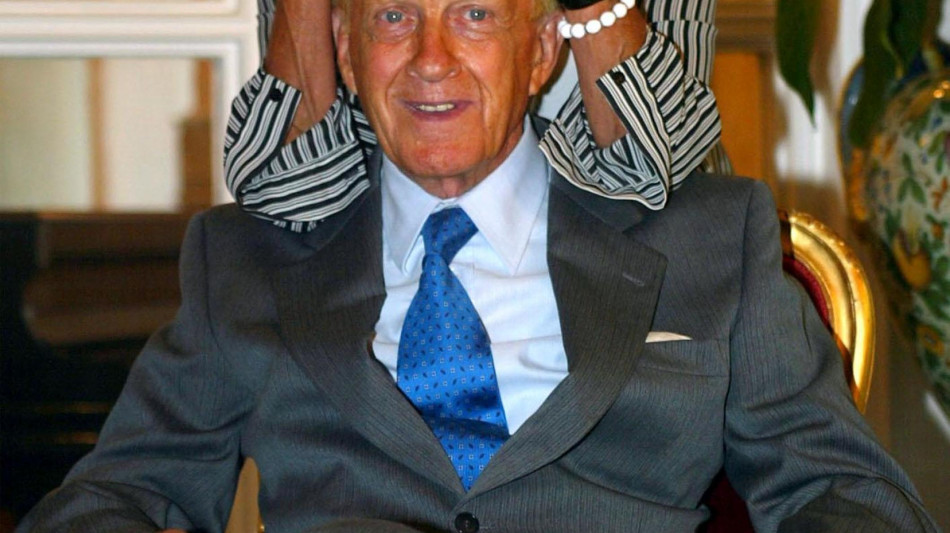 P.S. Berlusconi acquista l'attico di Sandra e Raimondo Vianello