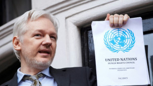 Assange, indisposto, não comparece a julgamento decisivo para evitar extradição