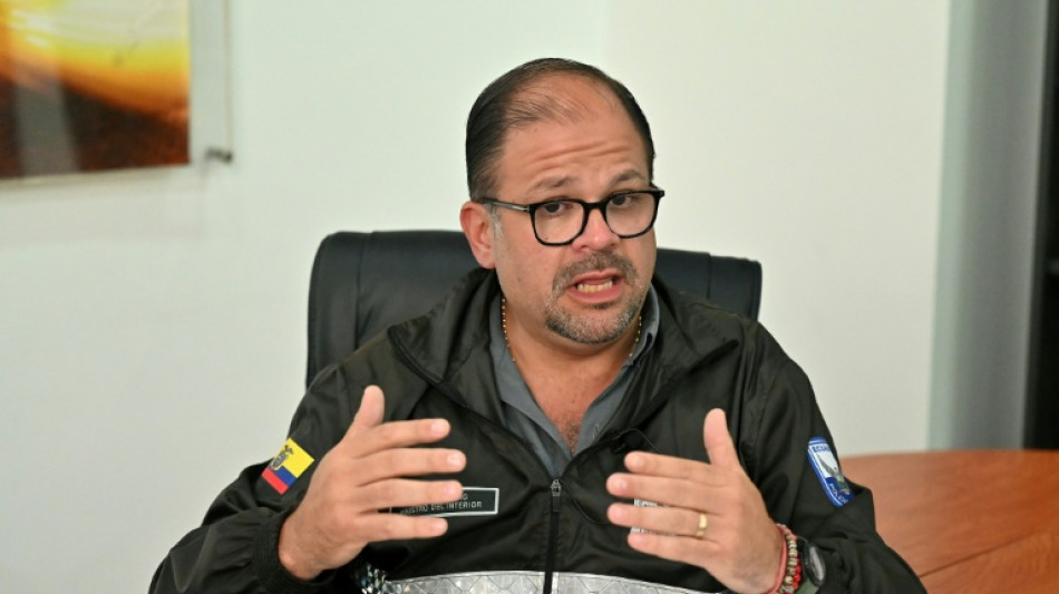  Ecuador construir&aacute; las megac&aacute;rceles "que sean necesarias" en su lucha anticrimen, dice un ministro 
