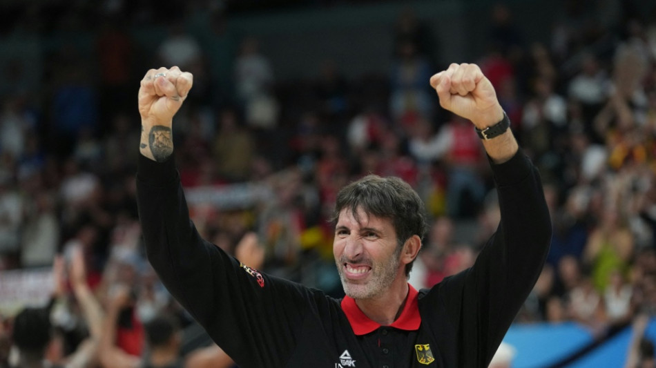  Doppelrolle: Bundestrainer Mumbr&uacute; &uuml;bernimmt Virtus Bologna 
