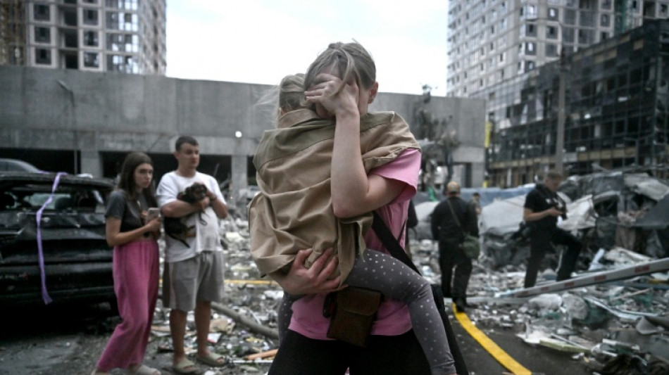  Des bombardements russes font au moins 10 morts dans la r&eacute;gion de Kiev 