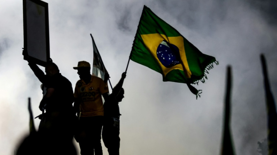  Lula ou Flavio Bolsonaro? Le Br&eacute;sil se rend aux urnes, sous l'&oelig;il de Trump 