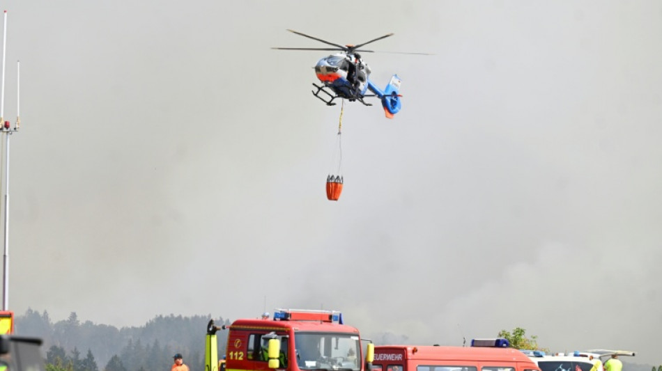  Wind dreht sich: Waldbrand bei H&uuml;rtgenwald weiter nicht unter Kontrolle 