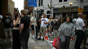 Oasis incendia fãs em seu aguardado retorno aos palcos 