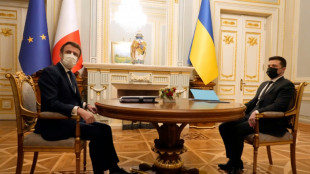 Macron arrive &agrave; Berlin, voit des "solutions concr&egrave;tes" &agrave; la crise russo-ukrainienne