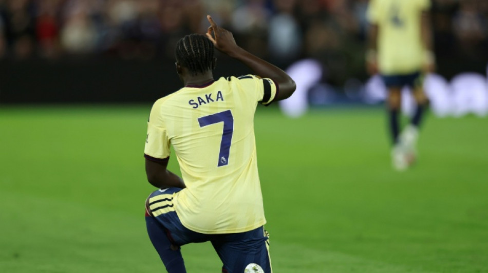 Arsenal brace for Chelsea test as Spurs seek spark 