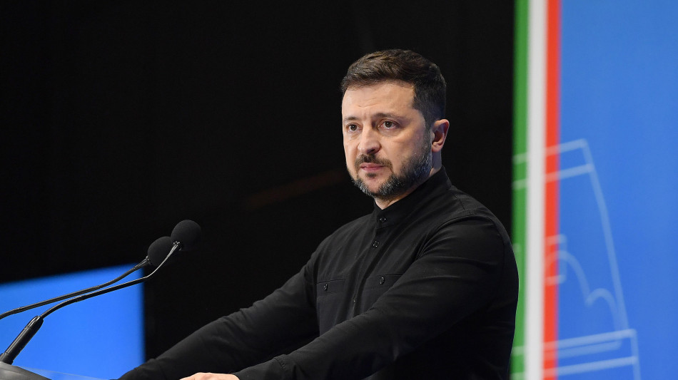 Zelensky, 'bene nuove sanzioni Ue essenziali e tempestive'