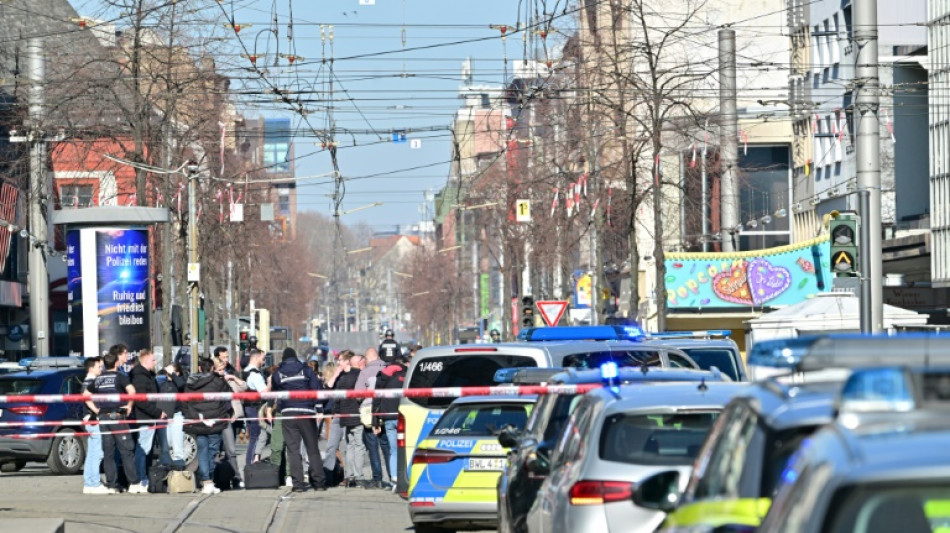 Atropelamento na cidade alem&atilde; de Mannheim deixa um morto e v&aacute;rios feridos