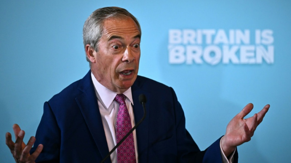 Hard right makes early gains as local polls test UK's main parties