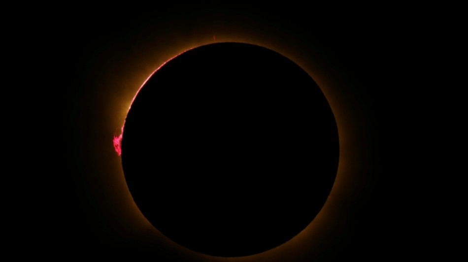  Totale Sonnenfinsternis taucht Teile Spaniens in Dunkelheit  