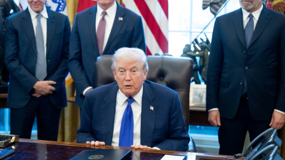  Trump diz que M&eacute;xico 'deixar&aacute;' de enviar petr&oacute;leo a Cuba 