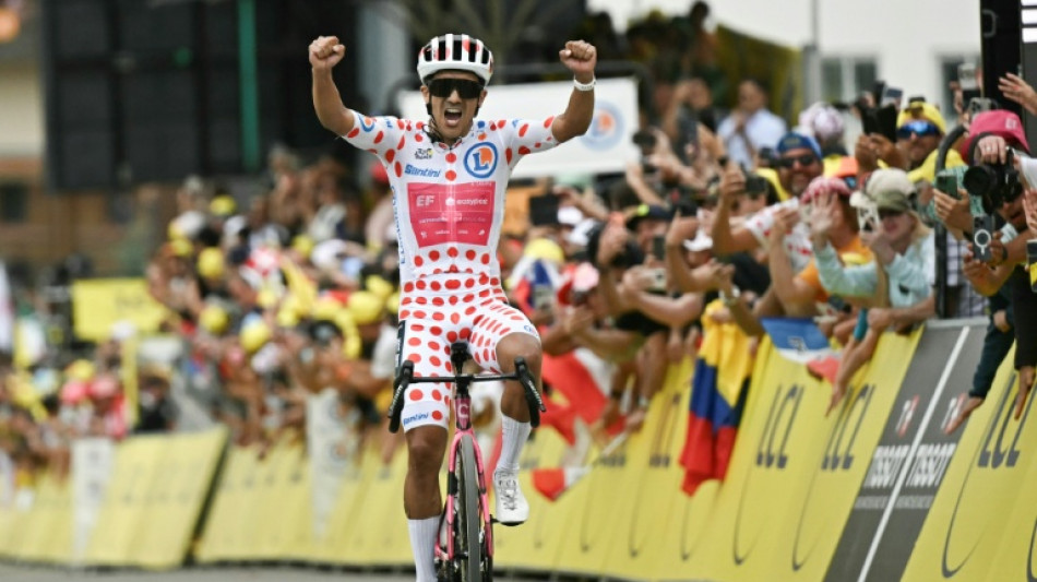  Tour de France: Carapaz remporte l'&eacute;tape-reine, Pogacar verrouille son maillot jaune 