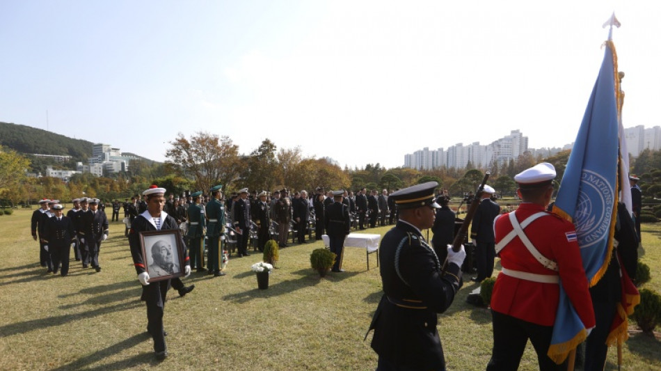  Cor&eacute;e du Sud : inhumation des cendres d'un v&eacute;t&eacute;ran fran&ccedil;ais de la guerre de Cor&eacute;e 