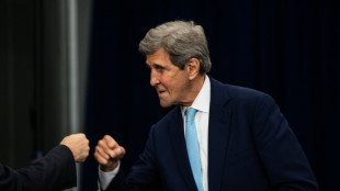 Kerry promete que EEUU cumplirá metas climáticas pese al revés de la Corte Suprema