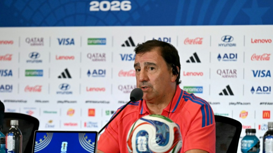  T&eacute;cnico da Col&ocirc;mbia quer que sua equipe mantenha ess&ecirc;ncia contra um Portugal 'muito forte' 