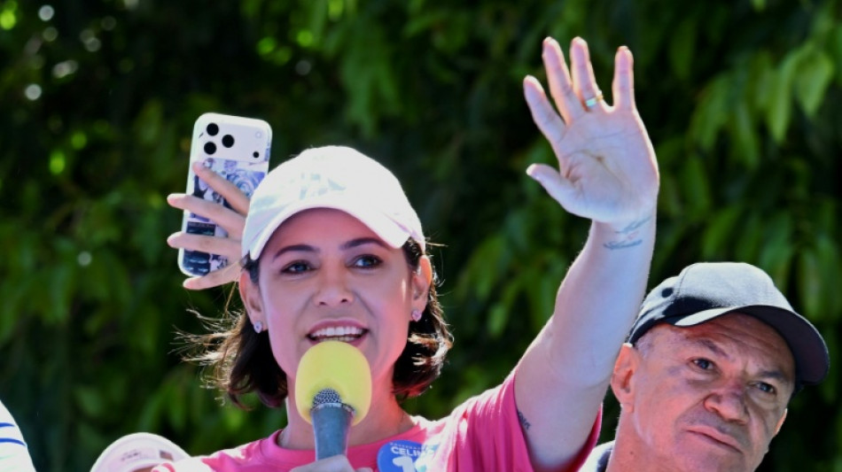  Michelle Bolsonaro ganha espa&ccedil;o na direita 