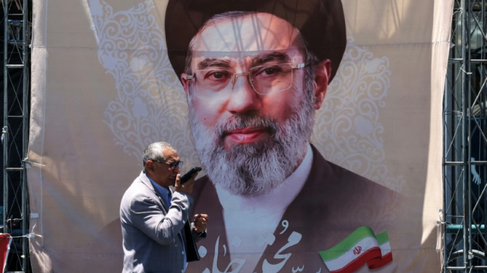  Irans oberster F&uuml;hrer droht mit Rache f&uuml;r T&ouml;tung seines Vaters 