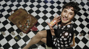 K&ouml;rper, Anna Cappelli di Ruccello 'en travesti' con Massaro