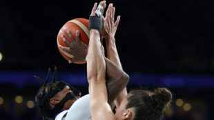 Espa&ntilde;a se exhibe ante Serbia y viaja a Par&iacute;s como primera, Puerto Rico eliminada