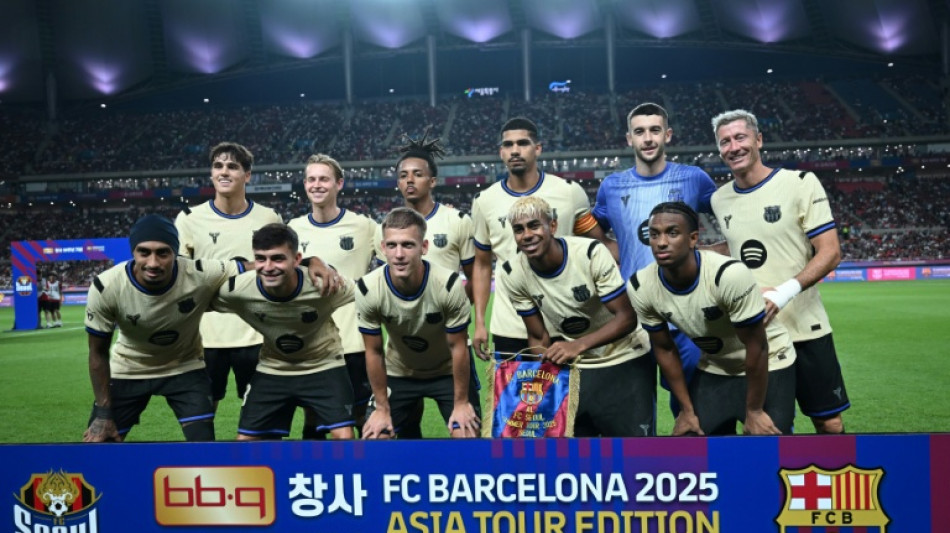 El Barcelona despide la gira asiática con una 'manita' y Rashford se estrena como goleador