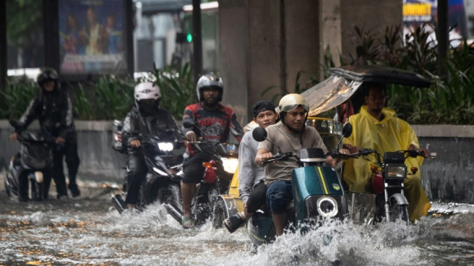  Days of heavy rain leave at least 13 dead in Philippines 