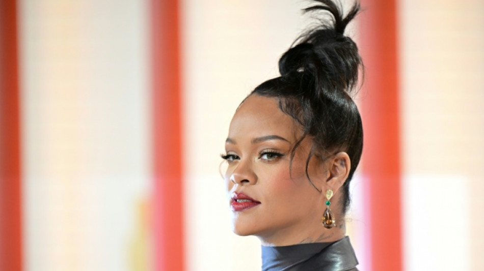  Acusada de ataque contra casa de Rihanna est&aacute; apta a ser julgada, diz ju&iacute;za 