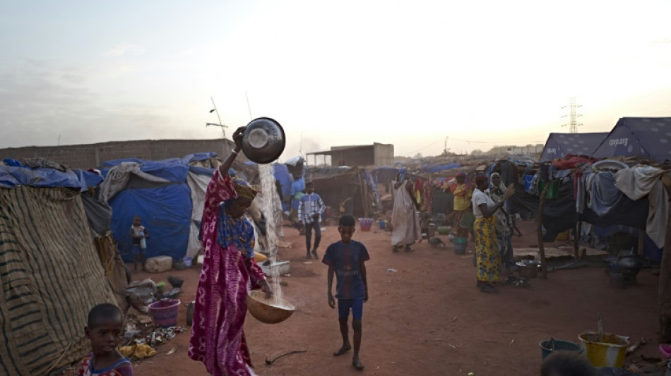 Cerca de 150.000 menores desplazados en Malí carecen de papeles de identidad