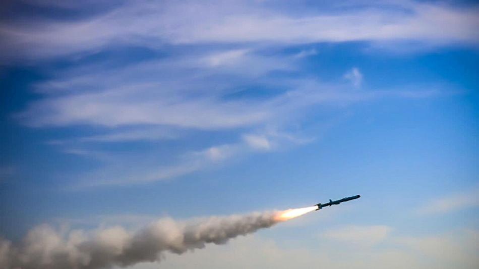 'Base della Quinta Flotta Usa in Bahrein colpita da attacco missilistico'